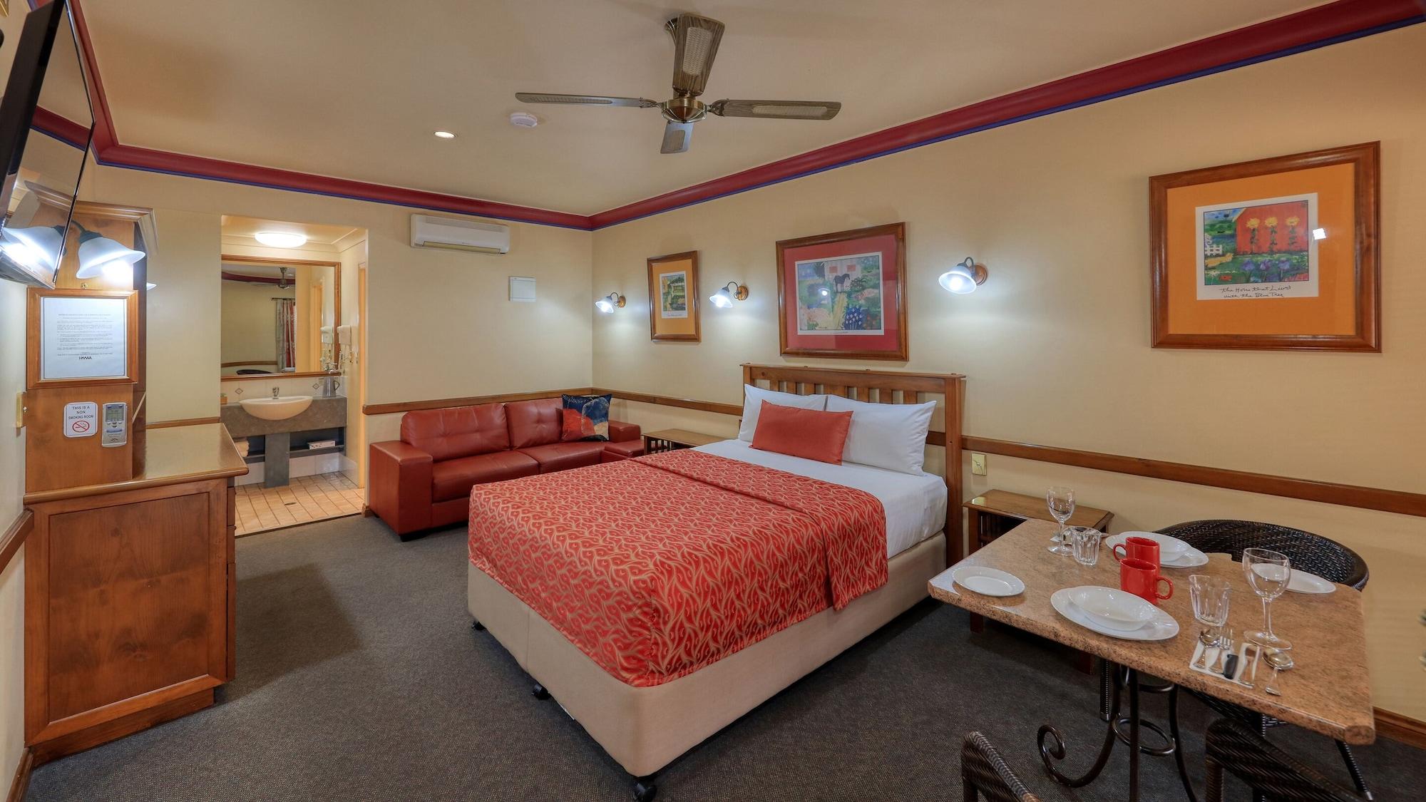 Homestead Motel 4*
